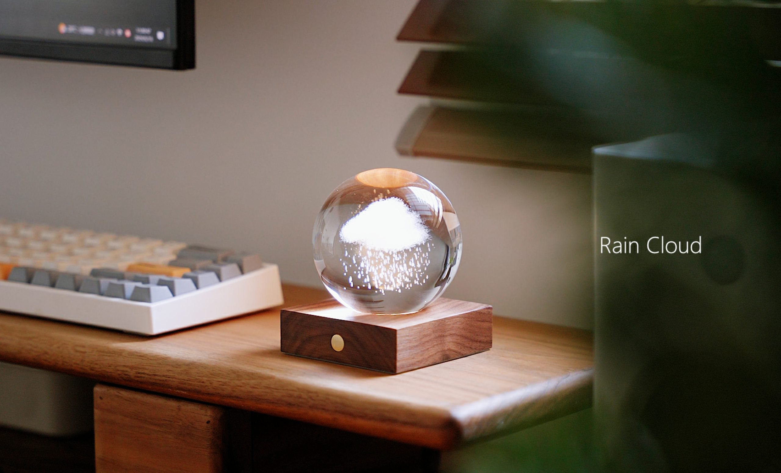 Gingko Designs Amber Crystal Light Paper Weight – Cloud – S