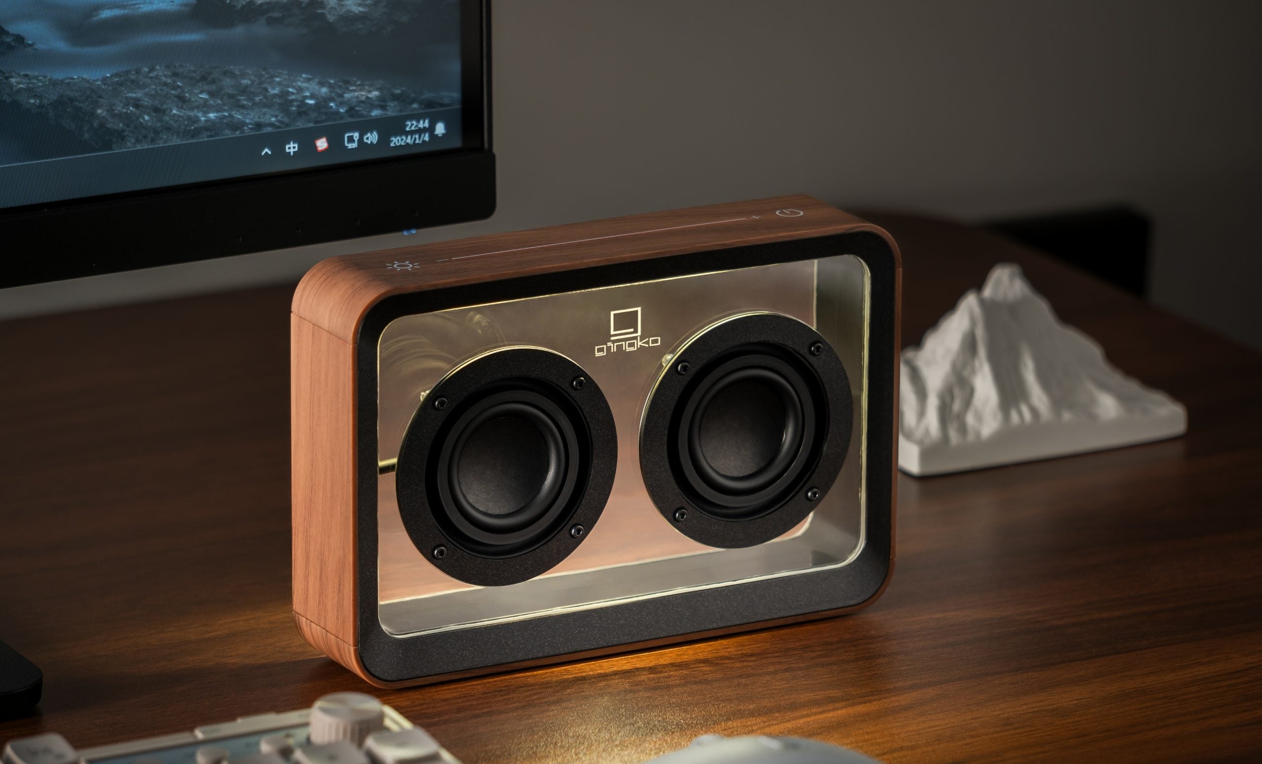 Gingko Mage See-Through Bluetooth Speaker – Walnut