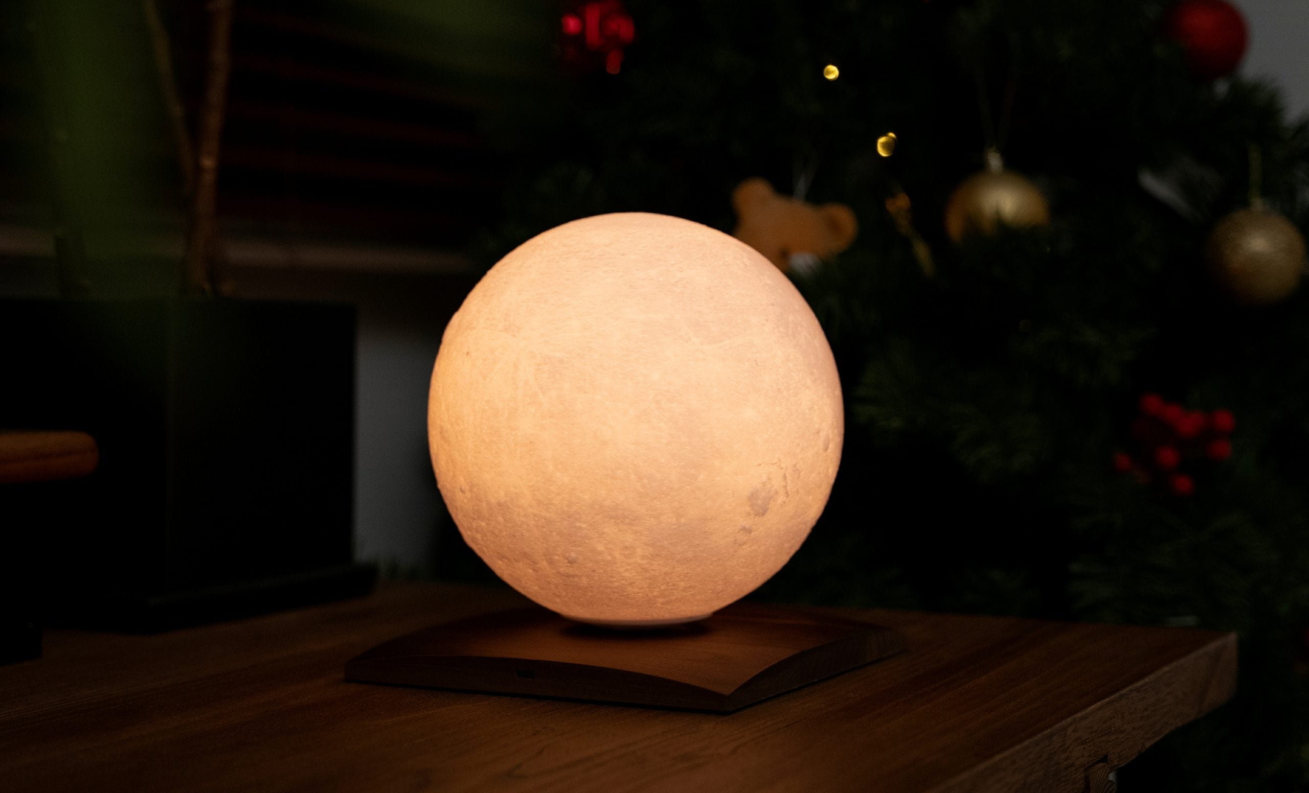 Smart LunaSpin Portable Self -Spinning 3D Printed Moon Lamp – 7"