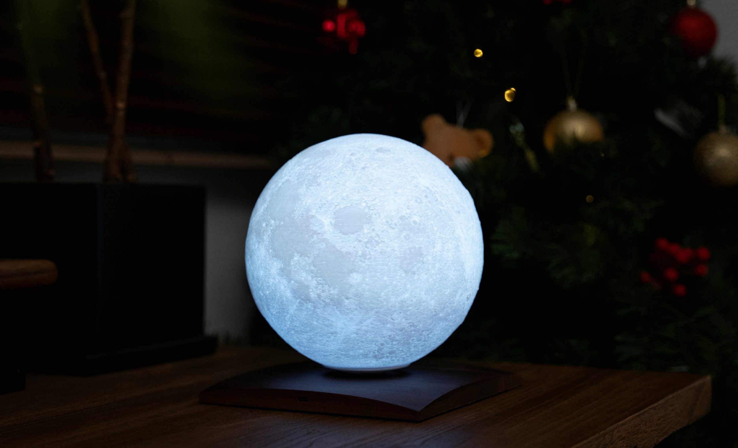 Smart LunaSpin Portable Self -Spinning 3D Printed Moon Lamp – 7"