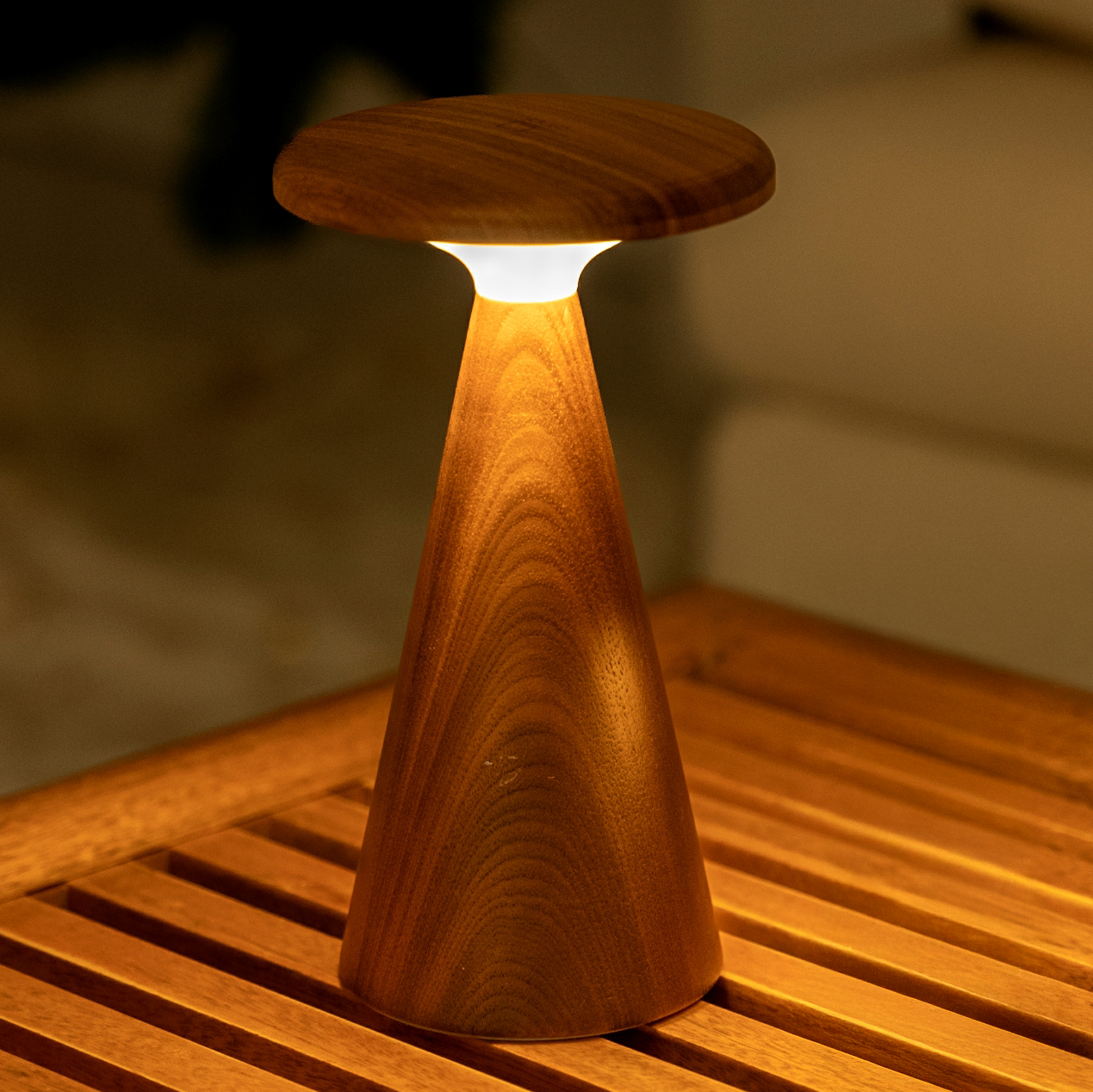 Gingko Large Sylva Table Lamp – Walnut