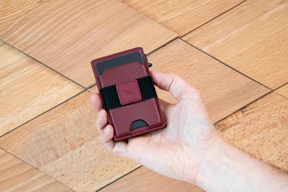 Garzini Magsafe Dual Functionality Leather Wallet & Metal Card Holder – Burgundy