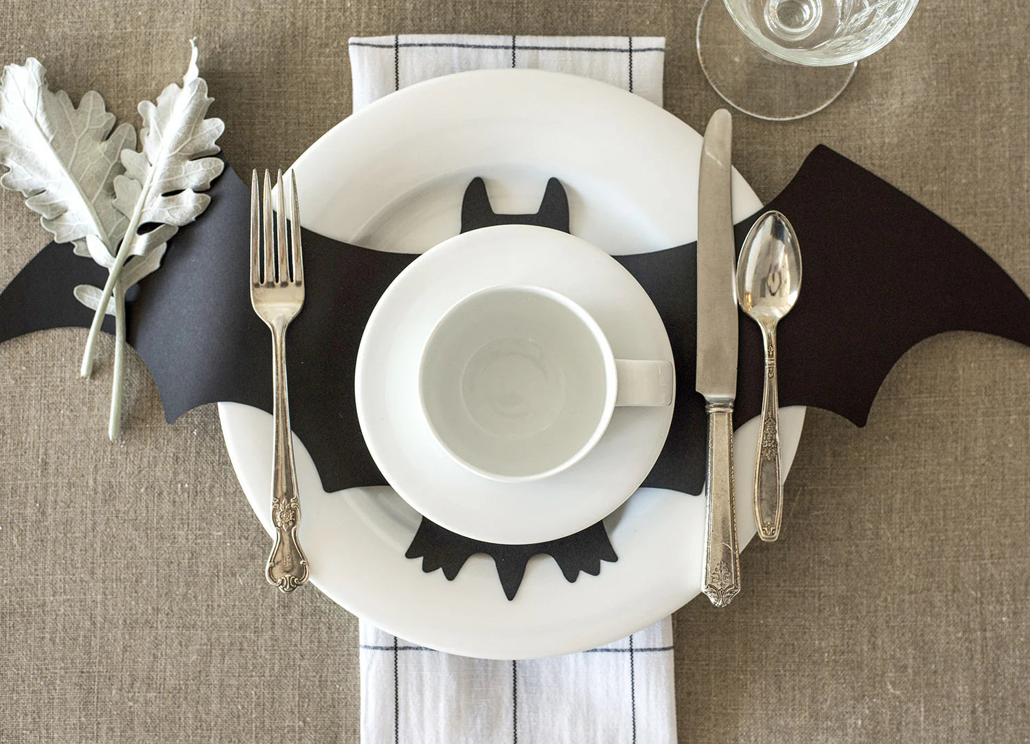 Hester & Cook Paper Placemats - Die-cut Bat Placemat – Pack of 12