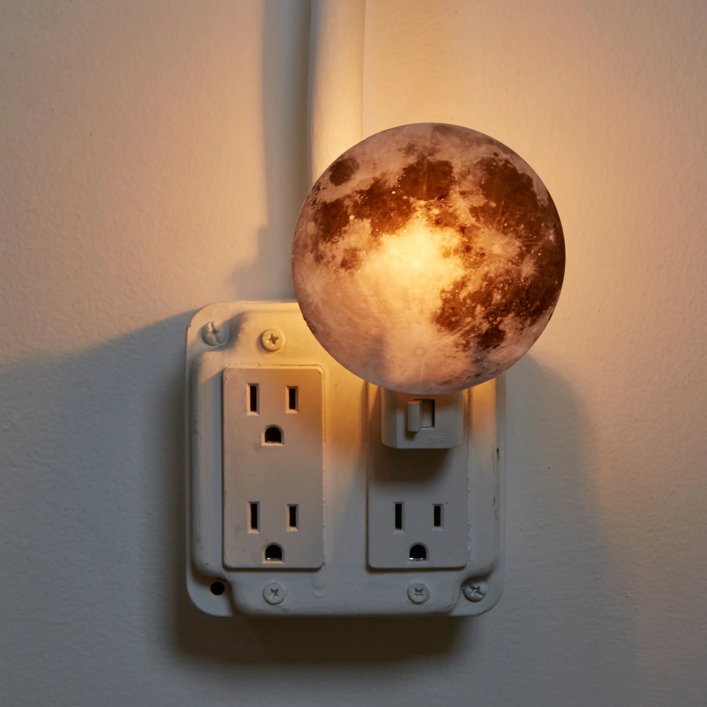 Kikkerland Moon Night Light