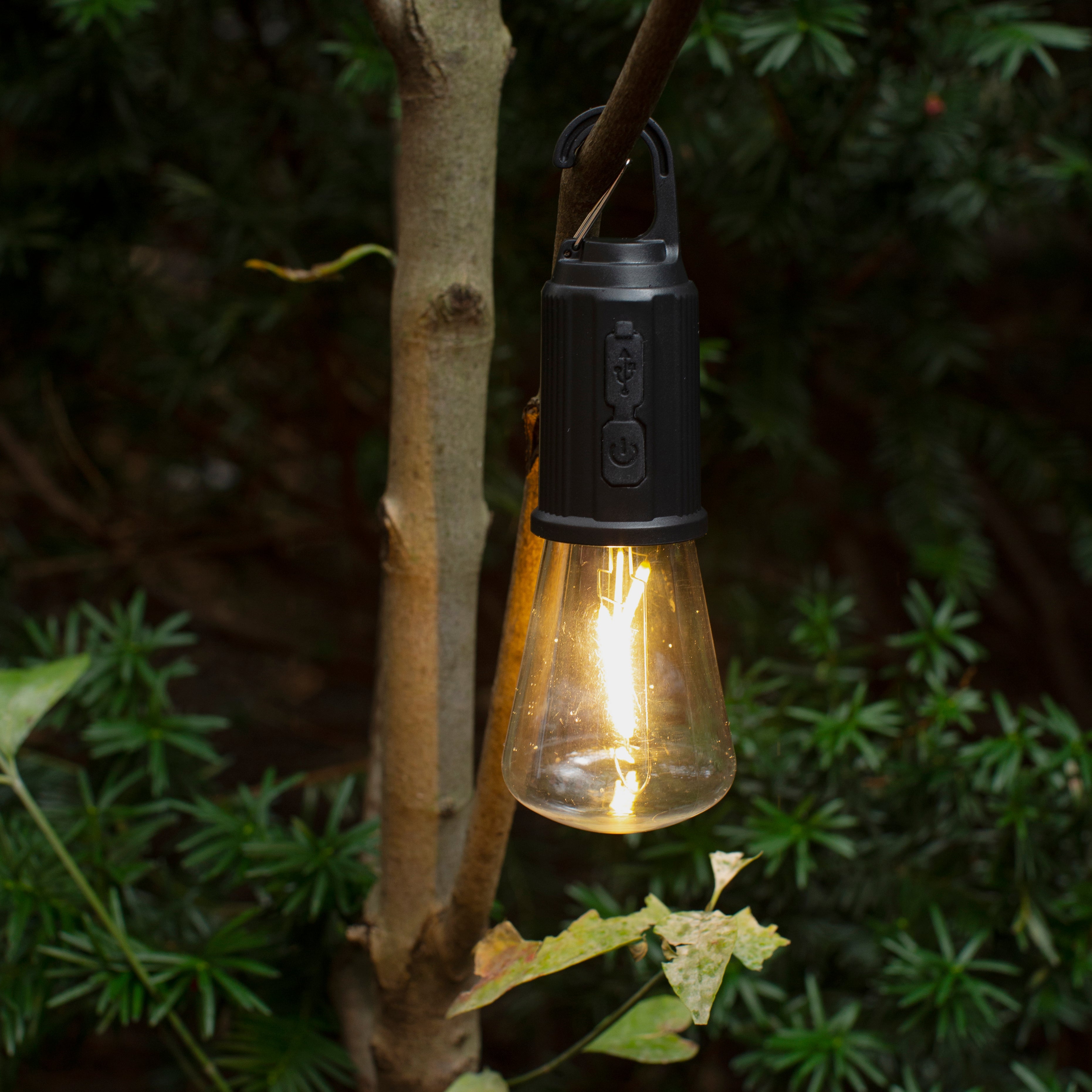 Kikkerland Clip On Lantern – 6.75" x 2"