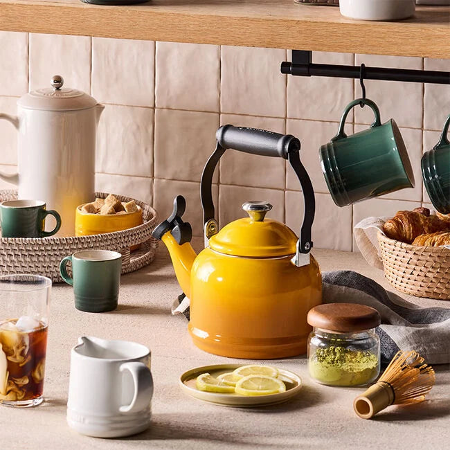 Le Creuset Demi Kettle – Nectar