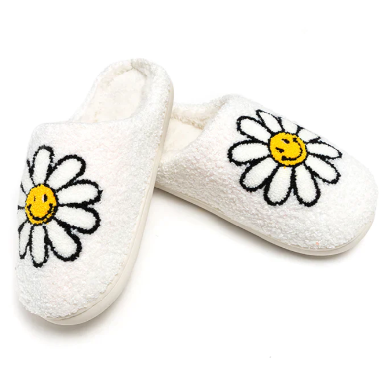 Living Royal Women's Slippers – Fits Womens Shoe Size M/L – 9-12 – Daisy