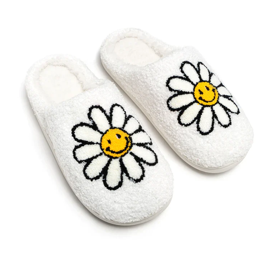 Living Royal Women's Slippers – Fits Womens Shoe Size M/L – 9-12 – Daisy