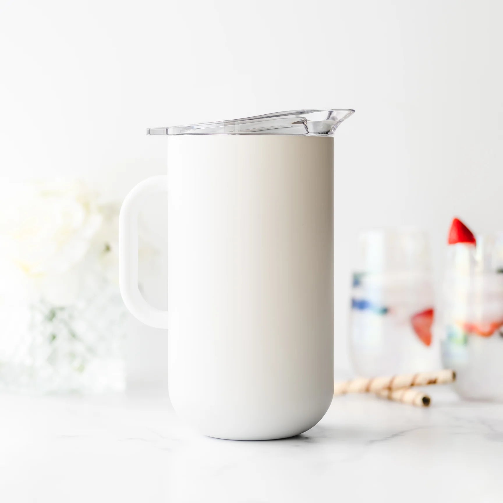 Served Vacuum-Insulated Pitcher (2L) - White Icing