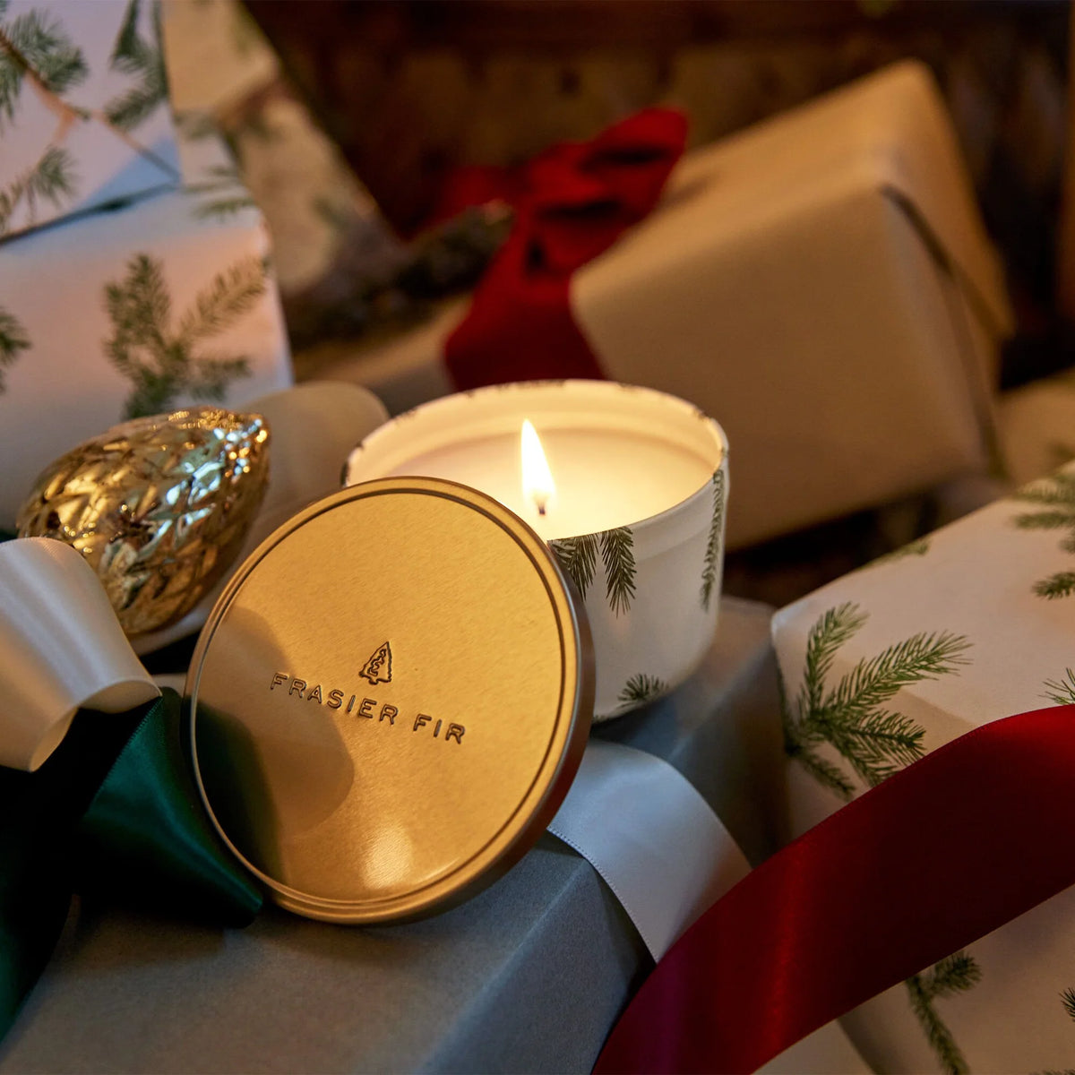 Thymes Frasier Fir Candle Tin with Gold Lid – 6.5oz