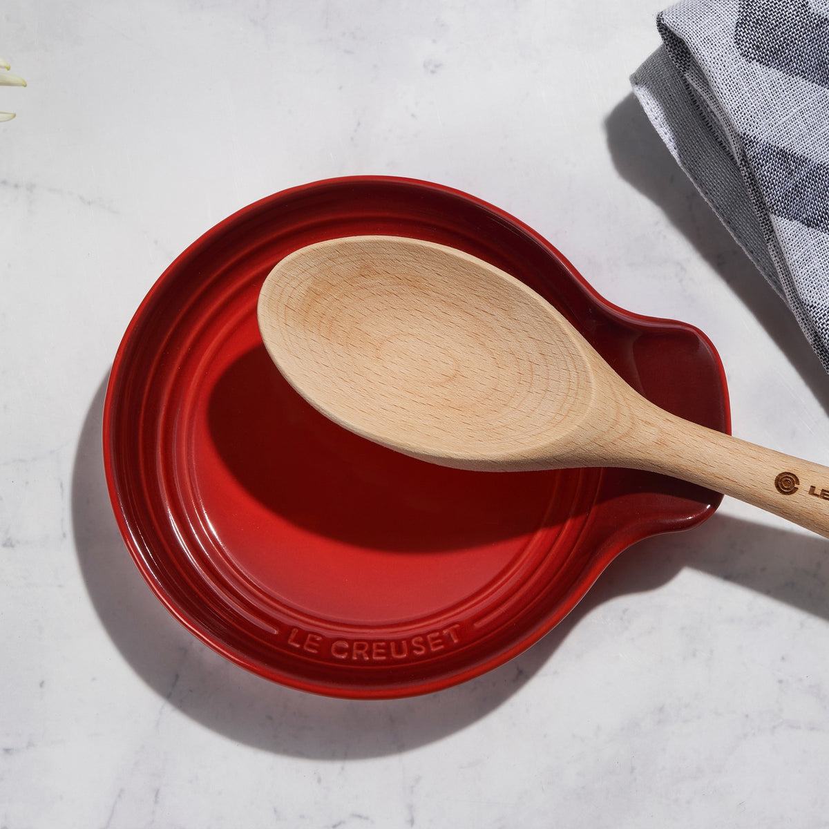 Le Creuset Spoon Rest – Cerise