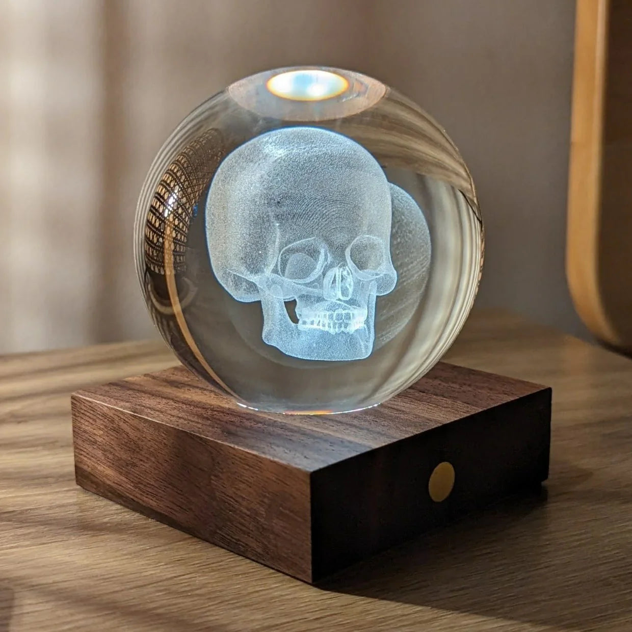 Gingko Designs Amber Crystal Light Paper Weight – Skull