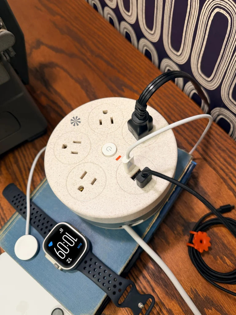 Tech Candy Power Go Round Charging Hub with Twist-Inside Cord