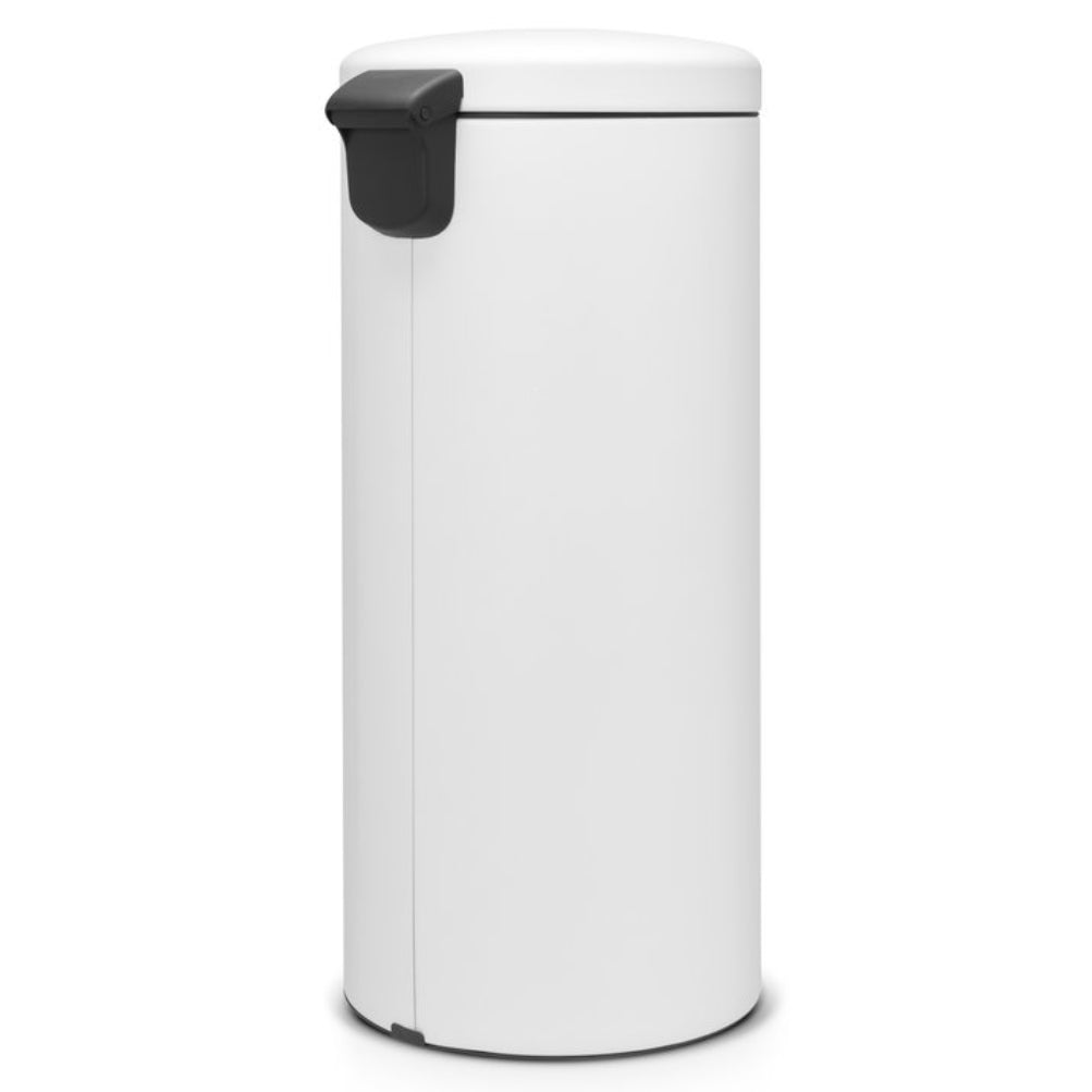 brabantia pedal bin newicon Brabantia Pedal Bin Trash Can – White – 8 Gallon