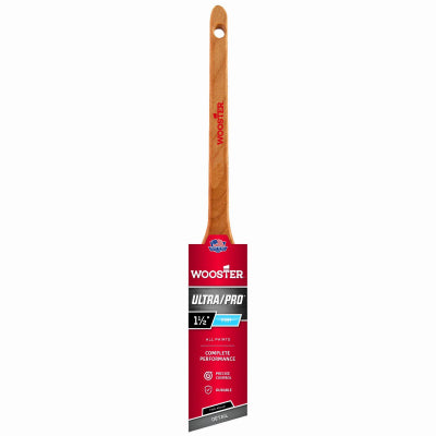 Wooster Ultra/Pro Firm Willow Professional Angle Sash Paint Brush – 1.5"