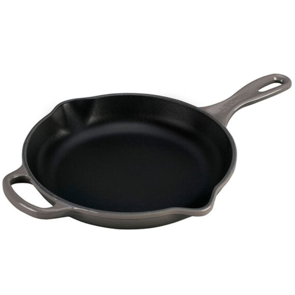 Le Creuset Signature Skillet – 9" – Oyster